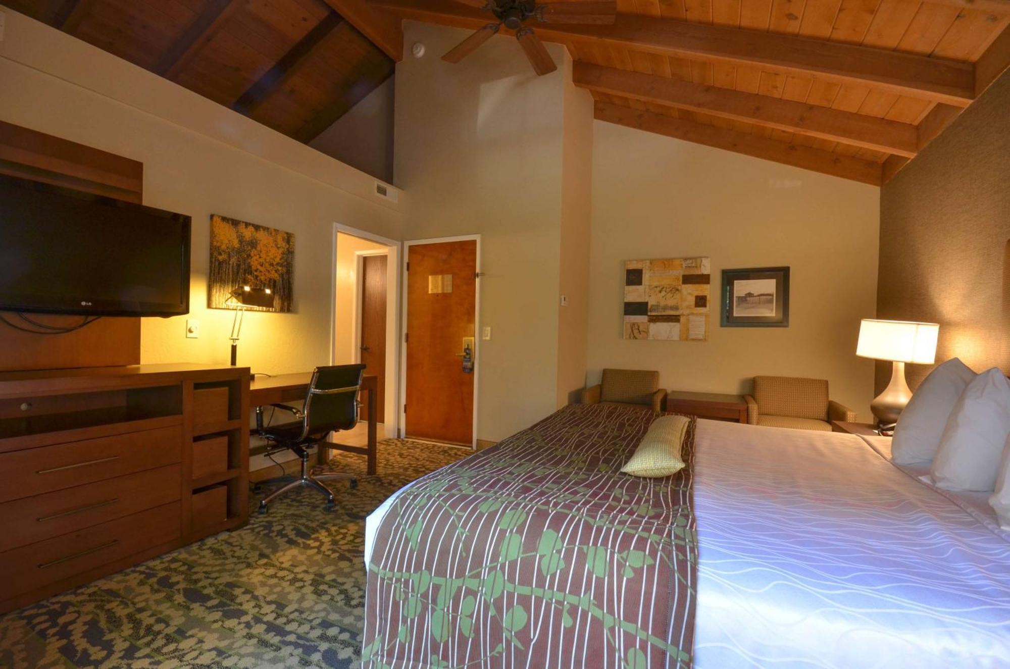 Best Western The Inn & Suites Pacific Grove Exterior foto