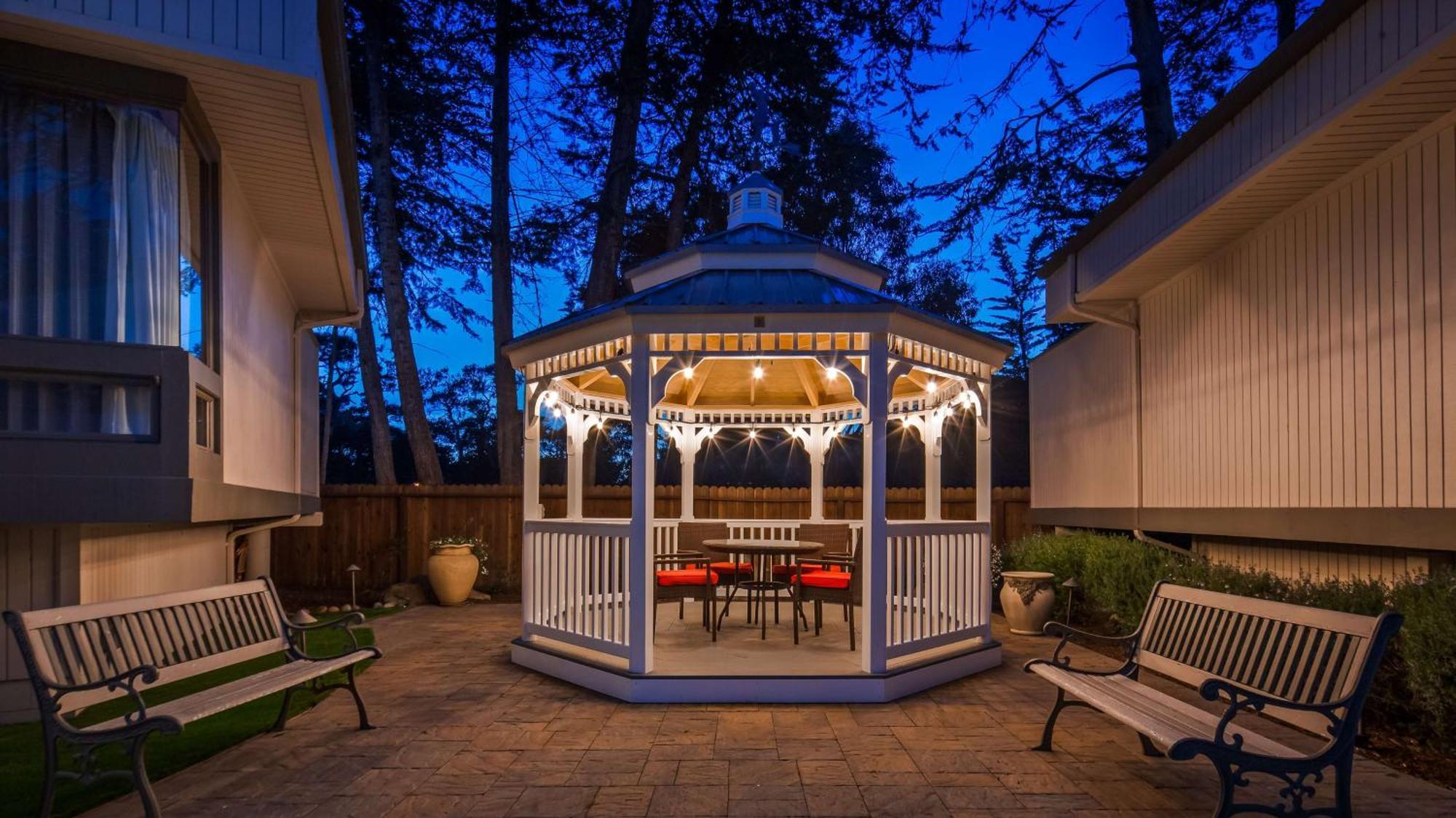 Best Western The Inn & Suites Pacific Grove Exterior foto